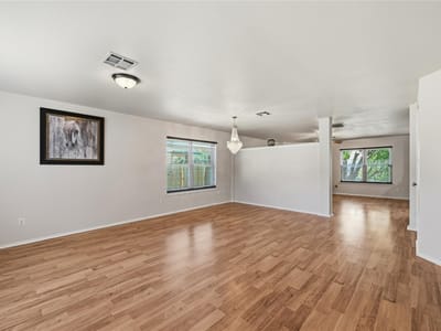 Living area at 803 Margaret Lee ST - 4 bed 2 bath home