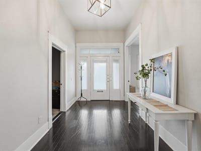 Living area at 803 N 3rd ST - 3 bed 3 bath home