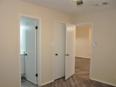 Bathroom at 804 Osage DR - Ridgeoaks, Leander, TX
