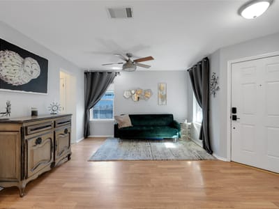 Living area at 804 Pampas Ricas Dr - 3 bed 2 bath home