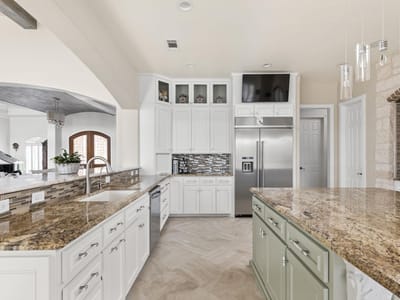 Property photo 4 at 805 Brooks Hollow RD - 5 bed 3 bath home