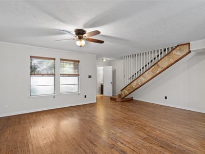 Living area at 806 Castle Ridge RD Unit #C - 2 bed 1 bath home