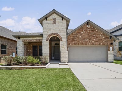 Property photo 2 at 806 Clearwell ST - 3 bed 3 bath home