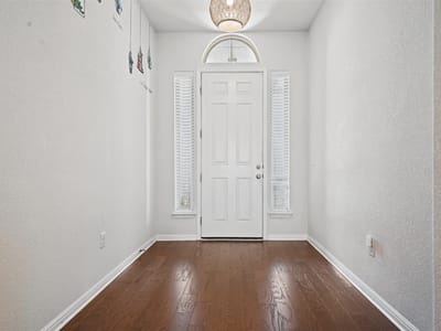 Property photo 5 at 806 Clearwell ST - 3 bed 3 bath home