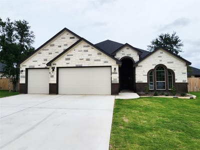 Property photo 2 at 806 Eagle Heights DR - 4 bed 3 bath home