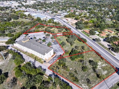 Property photo 3 at 806 S Water ST - Peacock Plaza, Burnet, TX