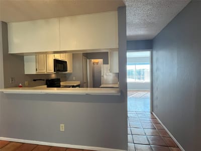 Primary bedroom at 806 W 24th St Unit #303 - 2 bed 2 bath home