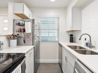 Property photo 5 at 807 Blanco ST Unit #204 - 1 bed 1 bath home