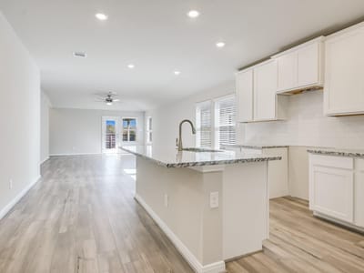 Property photo 4 at 807 Universal DR - 4 bed 3 bath home
