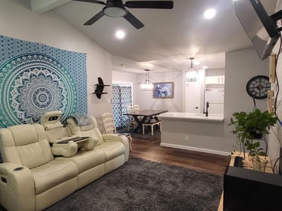 Living area at 808 Russet Valley DR - 2 bed 2 bath home