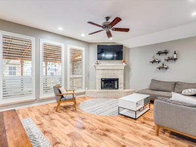 Primary bedroom at 809 Hilltop DR - 3 bed 2 bath home