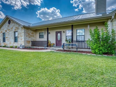 Property photo 5 at 809 Skyline DR - 3 bed 2 bath home