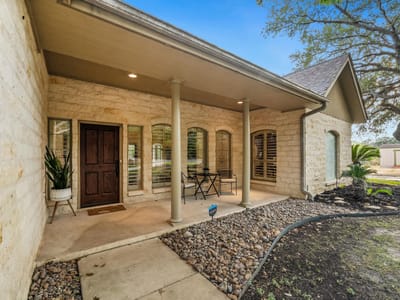 Kitchen at 810 Bluff Ridge Ct - 3 bed 3 bath home