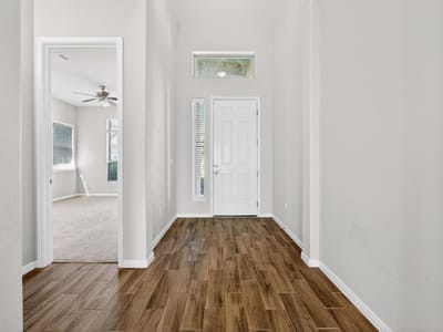 Property photo 4 at 810 Clearwell ST - 4 bed 3 bath home