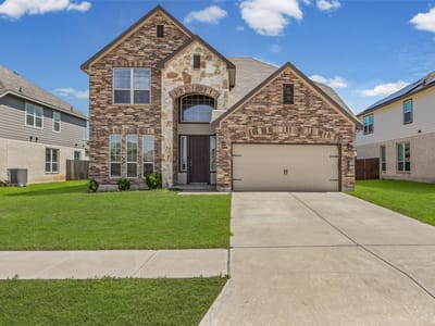 Living area at 811 Clanton CV - 4 bed 2 bath home