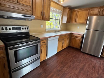 Kitchen at 811  El Viejo Camino - 3 bed 2 bath home