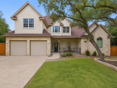 Property photo 4 at 811 Presa Arriba RD - 4 bed 3 bath home