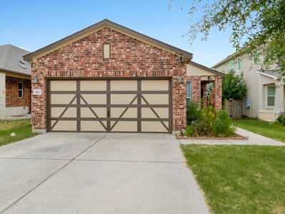 Property photo 2 at 811 Screech Owl DR - 3 bed 2 bath home