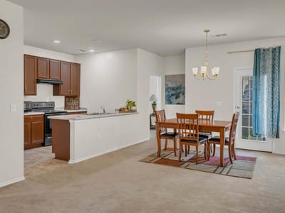 Property photo 5 at 811 Screech Owl DR - 3 bed 2 bath home
