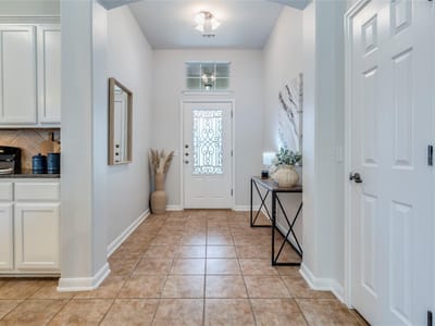 Property photo 3 at 813 Kingston Lacy BLVD - 3 bed 2 bath home