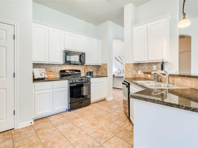 Property photo 5 at 813 Kingston Lacy BLVD - 3 bed 2 bath home