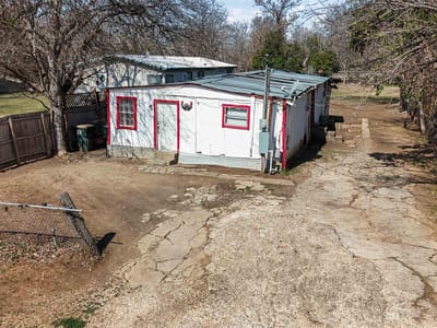 Primary bedroom at 814 Alabama ST - 5 bed 1 bath home