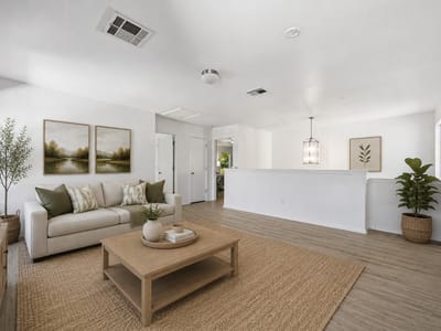 Living area at 814 Indian Meadow DR - 4 bed 3 bath home