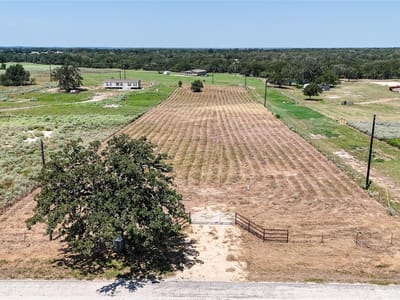 Property photo 2 at 8150 Old Colony Line RD - OCLR Acres, Dale, TX
