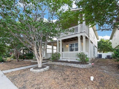 Property photo 2 at 816 Craters Of The Moon BLVD - 3 bed 2 bath home