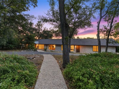 Property photo 3 at 816 Terrace Mountain DR - 5 bed 3 bath home