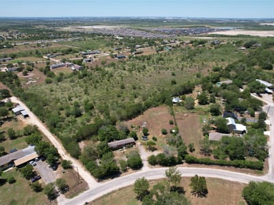 Property photo 2 at 817 Petras WAY - 3 bed 2 bath home