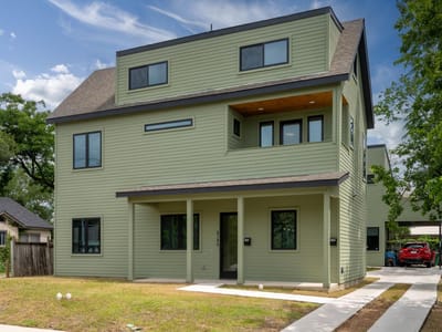 Photo 2 of 33 at 818 Stark ST Unit #A - 3 bed 3 bath home