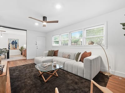 Primary bedroom at 820 Bois D'Arc ST - 2 bed 1 bath home