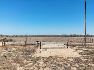 Property photo 3 at 8200 Old Colony Line RD - OCLR Acres, Dale, TX