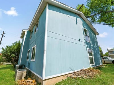 Property photo 4 at 8201 Riverstone DR - Colony Meadows Sec 01, Austin, TX