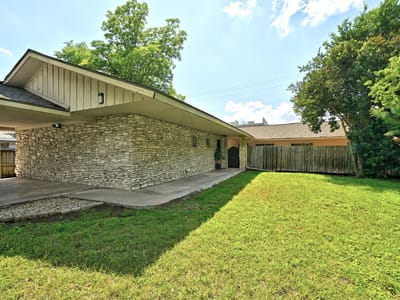 Living area at 8204 EXMOOR Dr - ALLANDALE NORTH SEC 3, Austin, TX