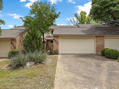 Property photo 2 at 8211 Greenslope DR - 2 bed 2 bath home