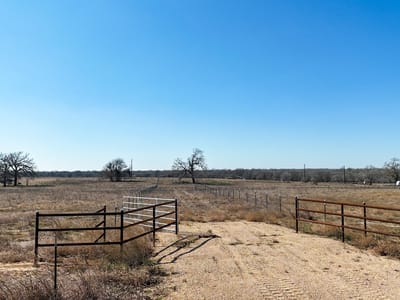 Living area at 8244 Old Colony Line Rd - OCLR Acres, Dale, TX