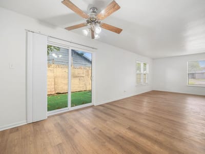 Property photo 5 at 829 Ken ST - Ten Thousand North Lamar, Austin, TX