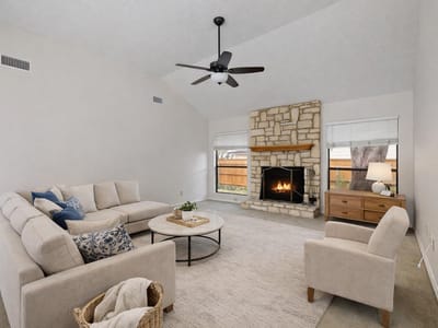 Living area at 8302 Mendota Cv - 3 bed 2 bath home