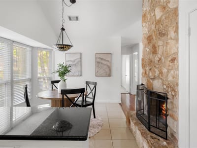Living area at 8306 Seminary Ridge Dr - 3 bed 2 bath home
