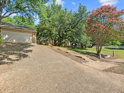 Living area at 8318 Bent Tree RD - 2 bed 2 bath home