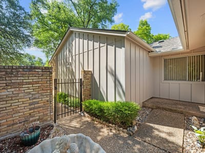 Primary bedroom at 8318 Bent Tree RD - 2 bed 2 bath home