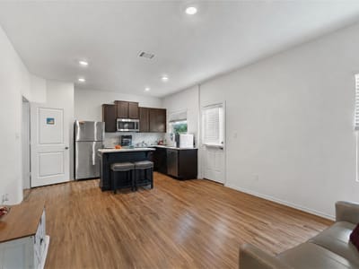 Primary bedroom at 832 Mallow RD - 5 bed 3 bath home