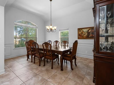 Property photo 4 at 833 Pinnacle PKWY - 3 bed 2 bath home