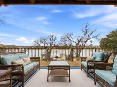 Living area at 833 Sandy Mountain Dr - 3 bed 2 bath home