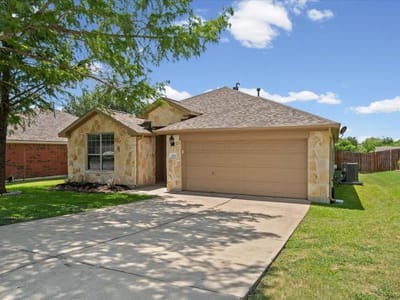 Property photo 2 at 834 Dark Horse LN - 4 bed 2 bath home