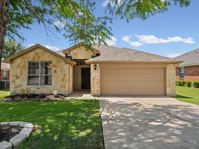 Property photo 3 at 834 Dark Horse LN - 4 bed 2 bath home