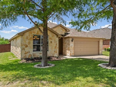 Property photo 4 at 834 Dark Horse LN - 4 bed 2 bath home