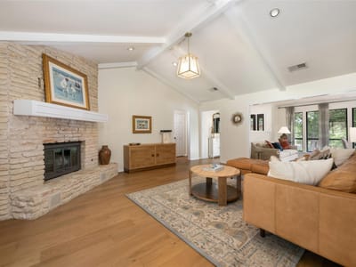 Property photo 3 at 8400 Mesa Doble LN - 4 bed 2 bath home